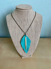 Load image into Gallery viewer, Tiffany Blue Raven Collection