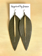 Load image into Gallery viewer, Olive Raven Collection