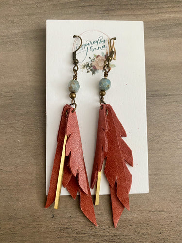 Tri-feather watermelon Sparrow leather feather earrings